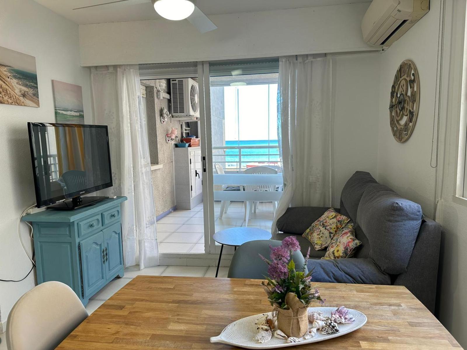 Apartment On The Beach With Parking And Pool Calpe Exterior photo