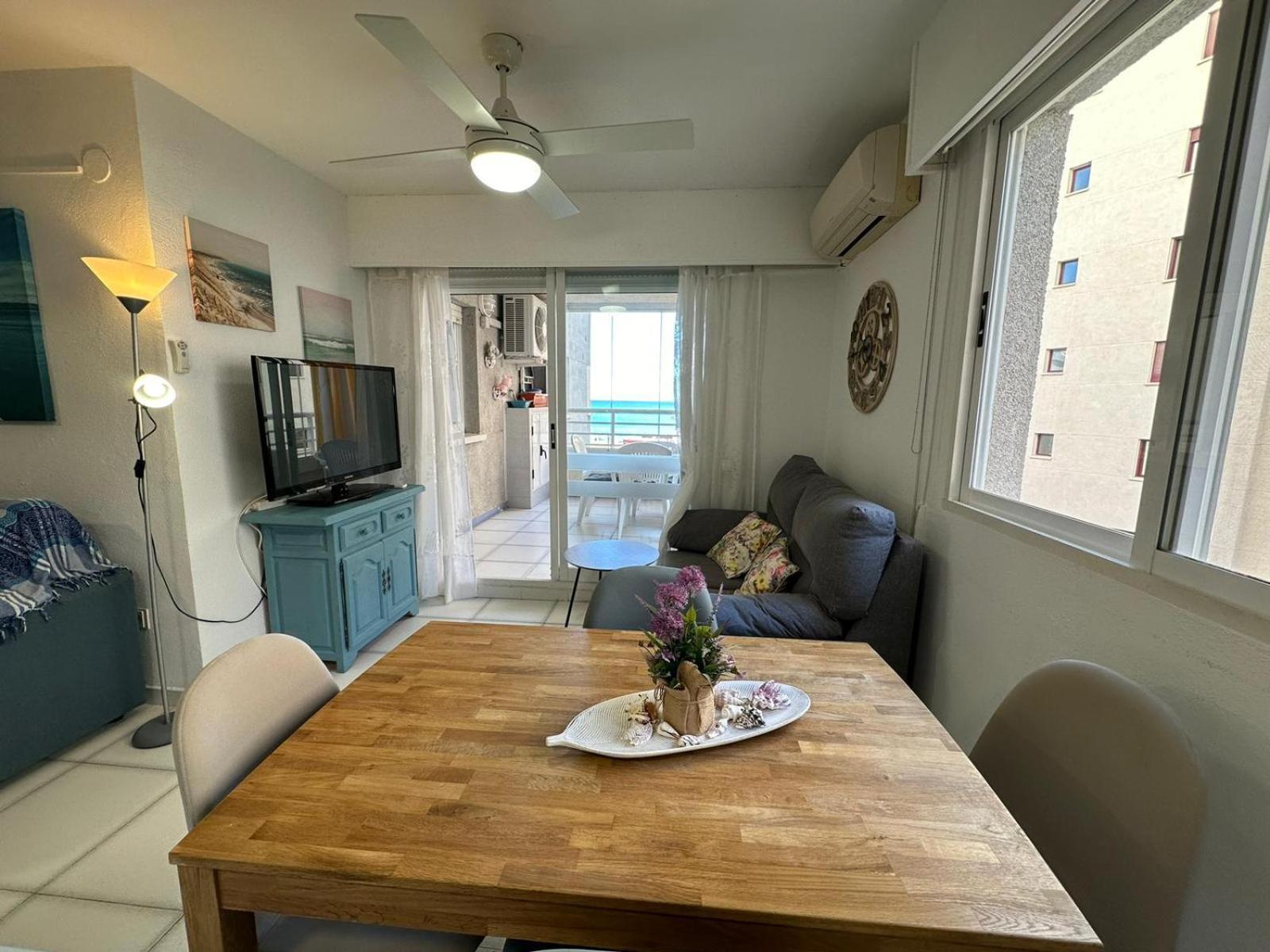 Apartment On The Beach With Parking And Pool Calpe Exterior photo